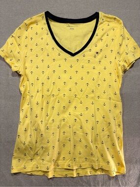 Tommy Hilfiger Women’s Yellow V-Neck Tee with Navy Anchor Print XL New no Tag